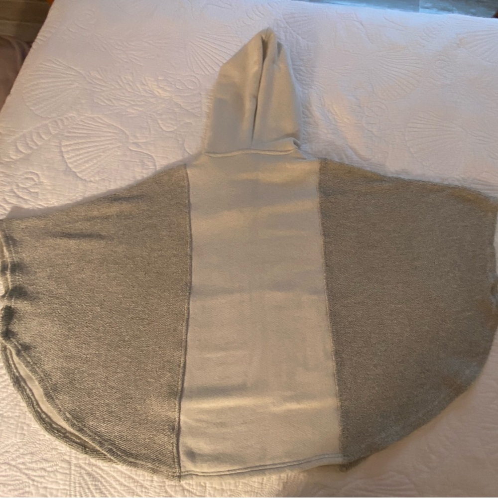 ROXY Hooded Poncho